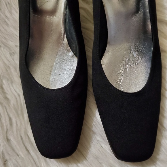 Stuart Weitzman Black Satin Classic Block Heels - Picture 4 of 8